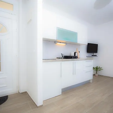 Apartment Family Nizic *